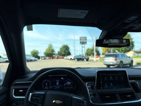Used 2023 Chevrolet Tahoe LT w/ LT Signature Package AWD/4WD image 23