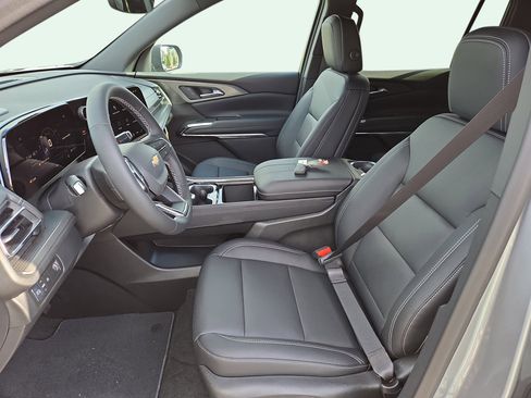 New 2026 Chevrolet Traverse LT w/ Driver Confidence Package image 17