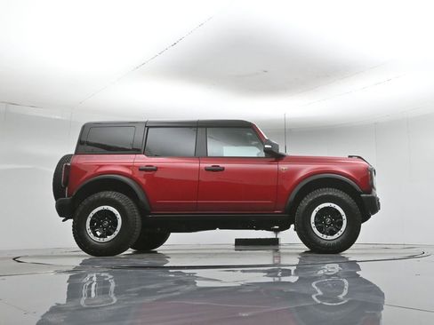 Used 2025 Ford Bronco Badlands AWD/4WD image 46