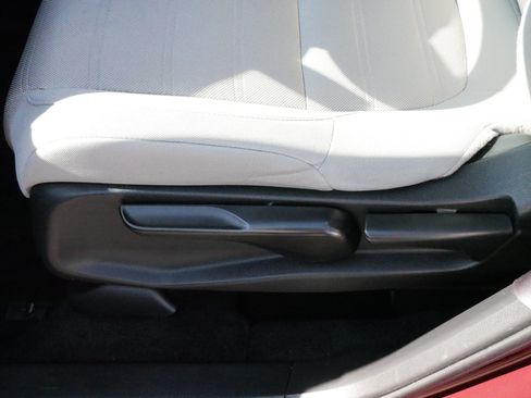 Certified 2018 Honda CR-V LX image 20