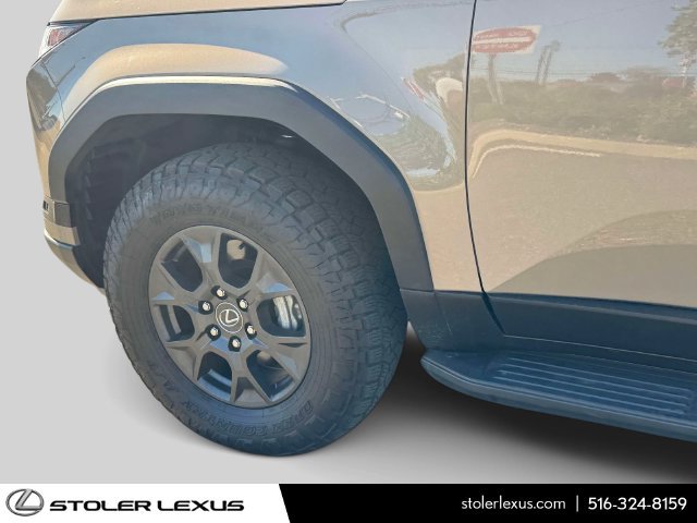 Used 2024 Lexus GX 550 AWD/4WD image 13