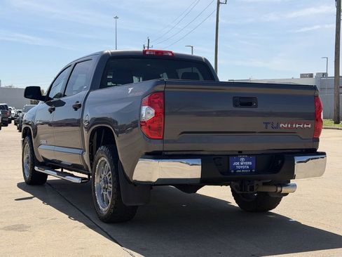 Used 2017 Toyota Tundra SR5 w/ SR5 Upgrade Package image 7