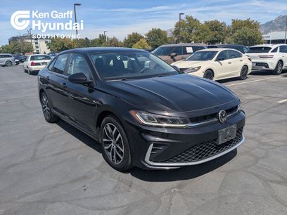 Used 2025 Volkswagen Jetta SE