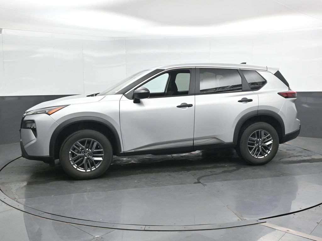 Used 2024 Nissan Rogue S AWD/4WD image 8