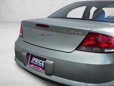 Used 2005 Chrysler Sebring Touring FWD image 12