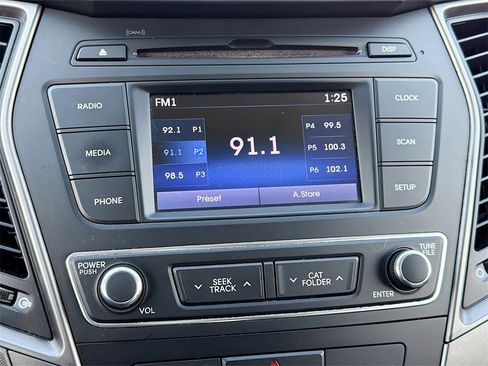 Used 2017 Hyundai Santa Fe Sport image 15