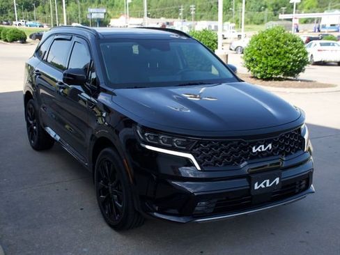Used 2023 Kia Sorento SX AWD/4WD image 7