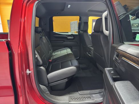 Used 2023 GMC Sierra 1500 SLT w/ SLT Convenience Package AWD/4WD image 21