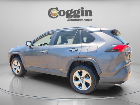 Used 2019 Toyota RAV4 Limited w/ Limited Grade Weather Package AWD/4WD image 3