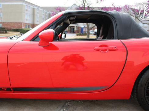 Used 2006 MAZDA MX-5 Miata Sport RWD image 36