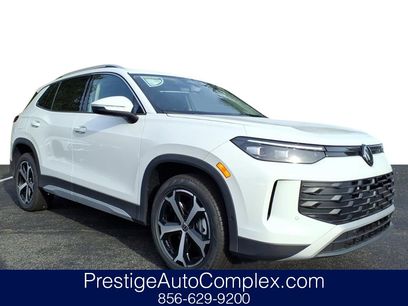 New 2025 Volkswagen Tiguan SE