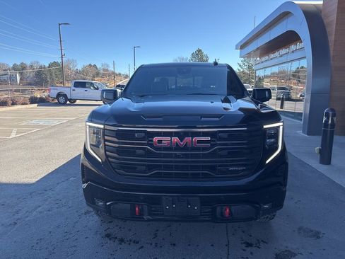 Used 2022 GMC Sierra 1500 AT4X image 3