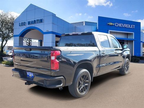 Used 2023 Chevrolet Silverado 1500 Custom w/ LPO, Dark Essentials Package image 3