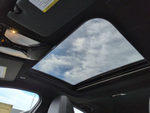 Used 2023 BMW i4 eDrive40 w/ Premium Package image 28