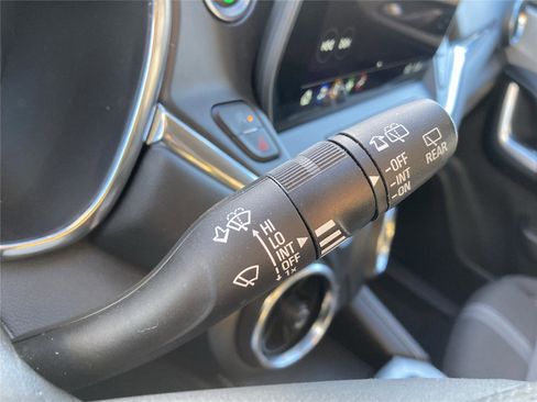 Used 2023 Chevrolet Blazer LT image 23