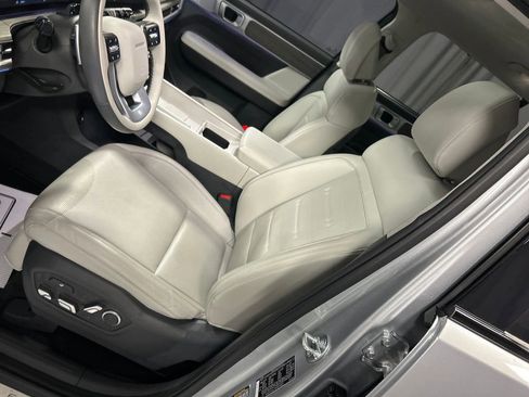 Used 2024 Hyundai Santa Fe Calligraphy image 10