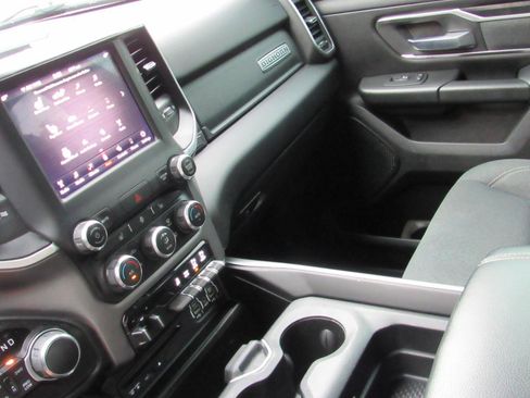 Used 2019 RAM 1500 Big Horn AWD/4WD image 34
