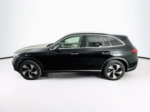 Used 2024 Mercedes-Benz GLC 300 4MATIC image 4