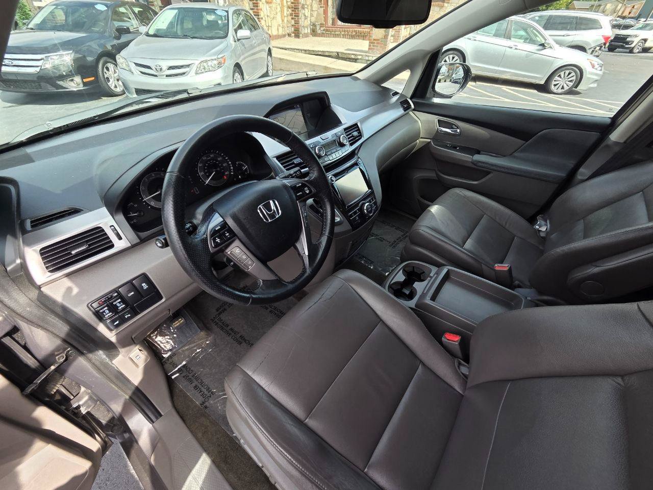 Used 2014 Honda Odyssey Touring image 12