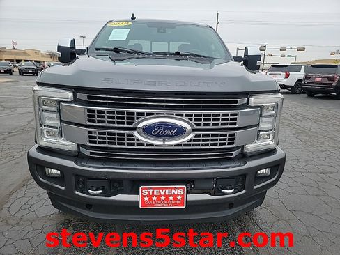 Used 2019 Ford F250 Platinum w/ Platinum Ultimate Package image 4