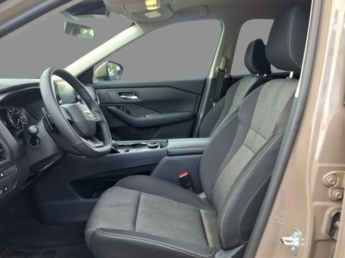 Used 2025 Nissan Rogue SV AWD/4WD image 20