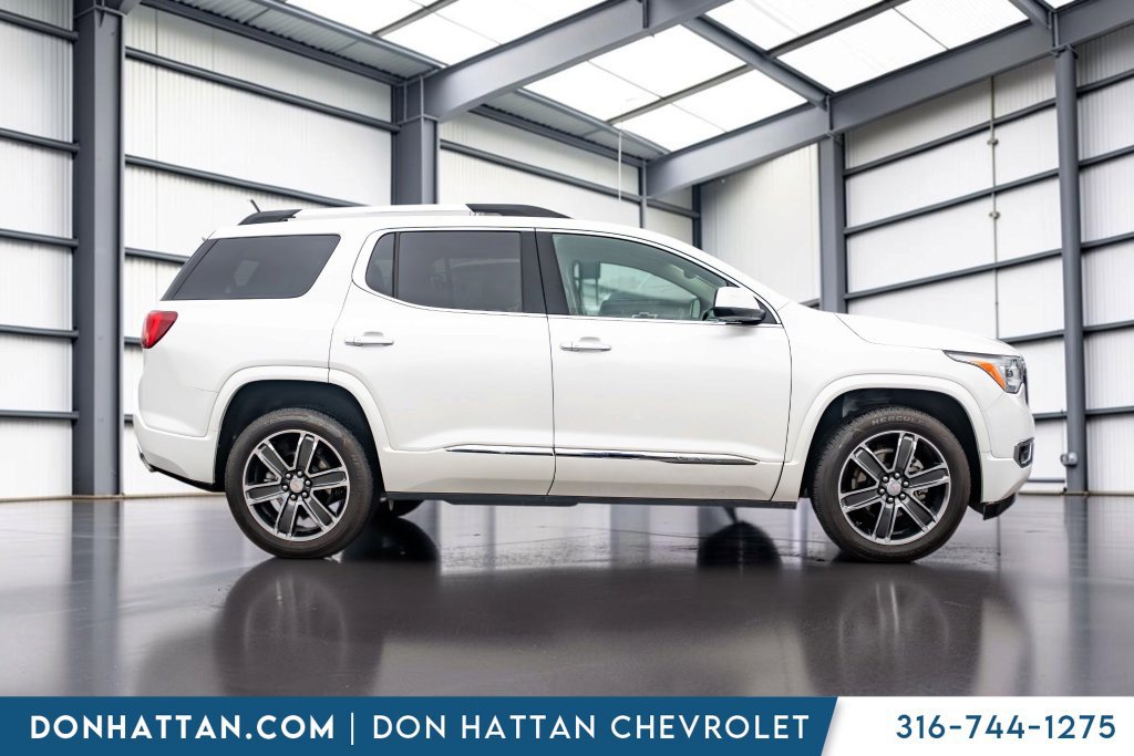 Used 2018 GMC Acadia Denali w/ Technology Package AWD/4WD image 39