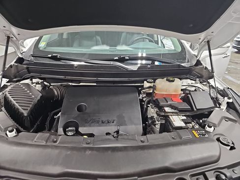 Used 2020 Buick Enclave Essence w/ Sound and Sites Package AWD/4WD image 32