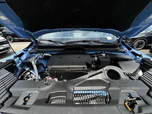 Used 2025 Honda Pilot TrailSport image 37