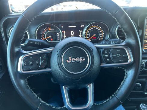 Used 2021 Jeep Wrangler Unlimited Sahara w/ Uconnect 4C Nav & Sound Group image 8