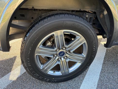 Used 2018 Ford F150 XLT w/ Equipment Group 301A Mid RWD image 15