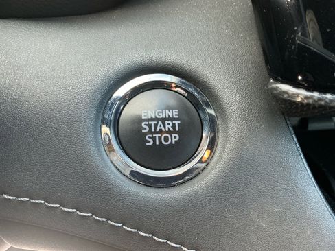 Certified 2023 Toyota Highlander XSE image 30