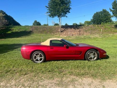 Used 2004 Chevrolet Corvette Convertible w/ Preferred Equipment Group RWD image 6