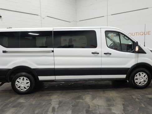 Used 2023 Ford Transit 350 XLT image 17