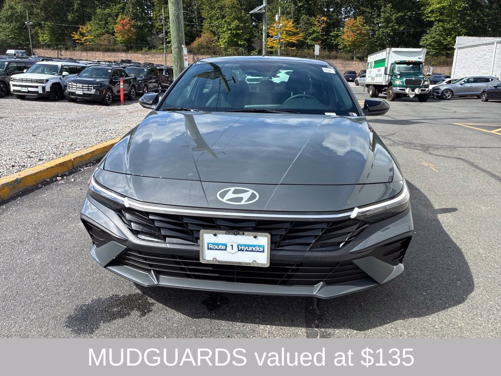 New 2026 Hyundai Elantra SEL Sport FWD image 2