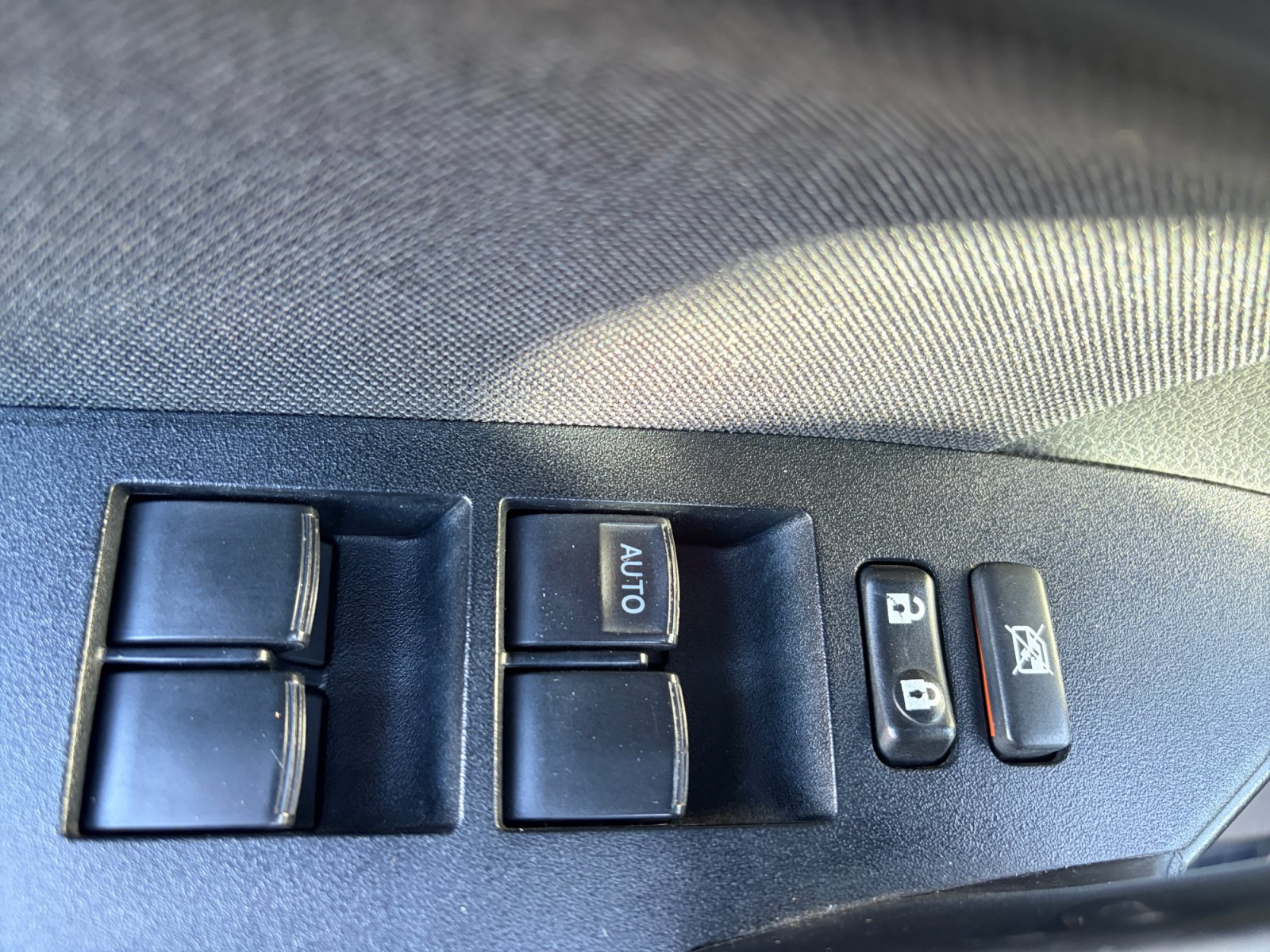 Used 2016 Toyota Corolla LE FWD image 16