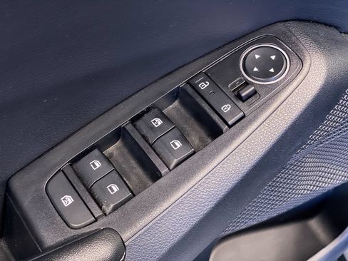 Used 2025 Kia Seltos EX w/ EX Sunroof Package FWD image 18