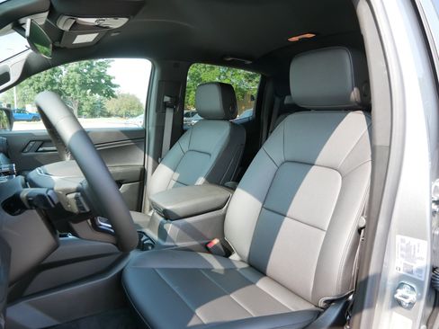 New 2025 Chevrolet Colorado Trail Boss w/ Midnight Edition image 4