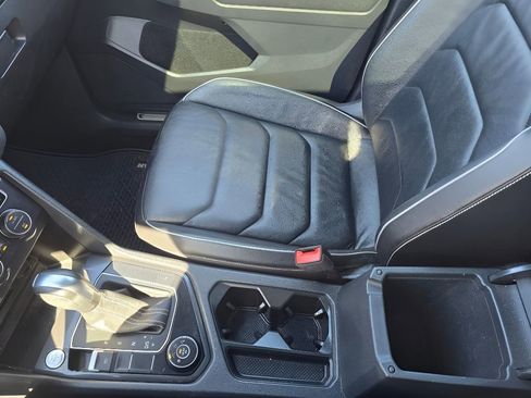 Used 2021 Volkswagen Tiguan SEL Premium R-Line image 27