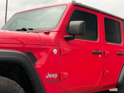 Used 2018 Jeep Wrangler Unlimited Sport S AWD/4WD image 41