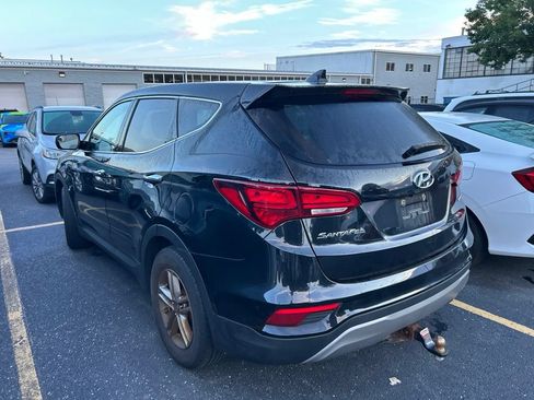 Used 2017 Hyundai Santa Fe Sport w/ Cargo Package FWD image 7