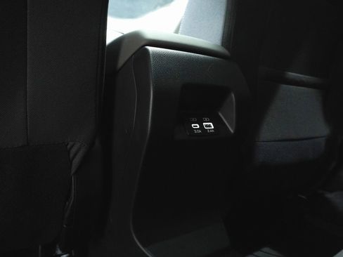 Used 2025 Subaru Crosstrek 2.0i Premium image 13