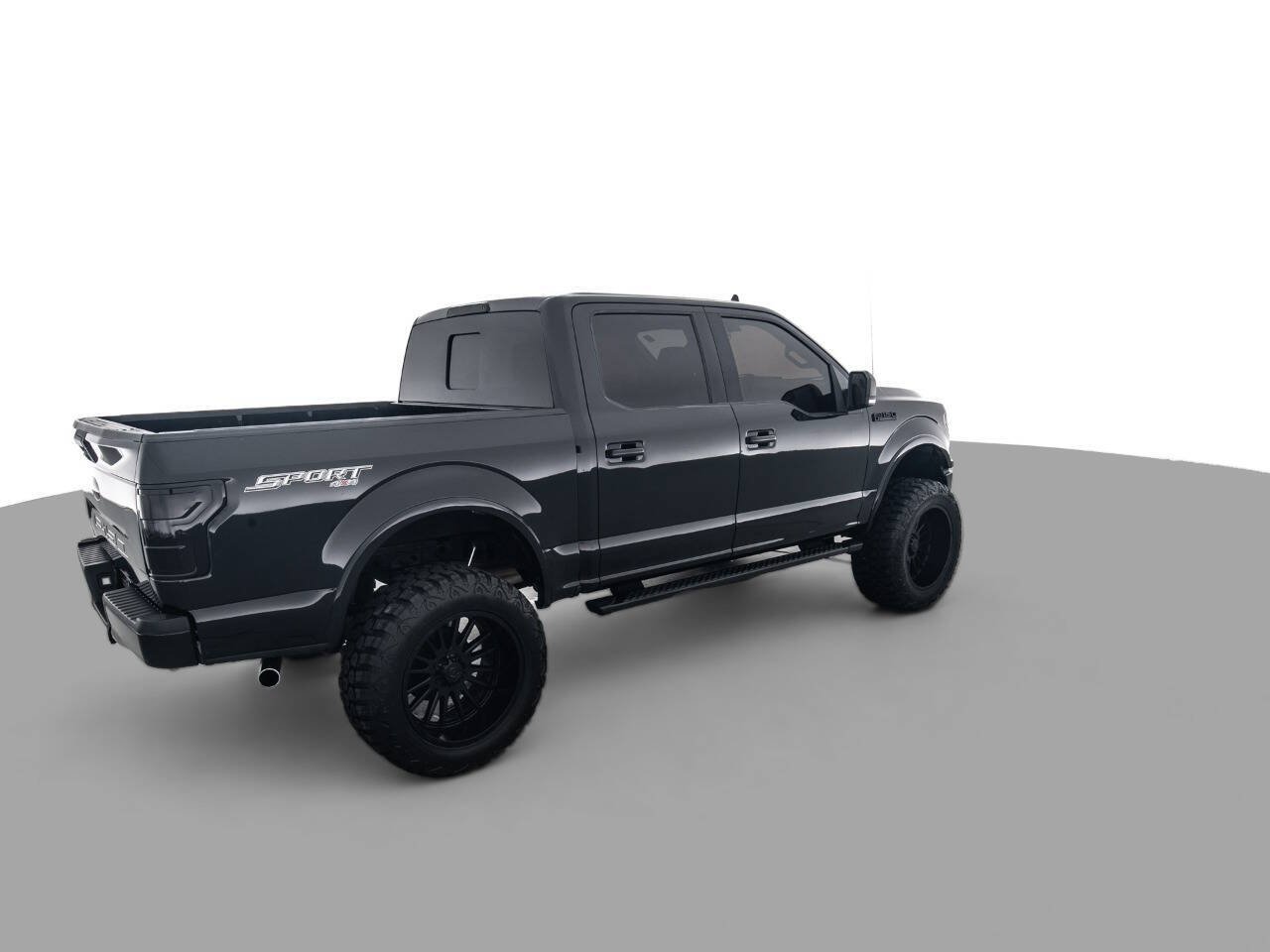 Used 2019 Ford F150 XLT w/ Equipment Group 302A Luxury AWD/4WD image 5