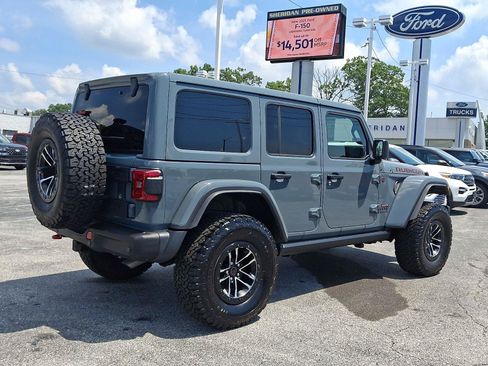 Used 2025 Jeep Wrangler Unlimited Rubicon AWD/4WD image 6