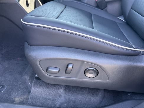 Used 2026 Buick Enclave Sport Touring w/ Power Package AWD/4WD image 13
