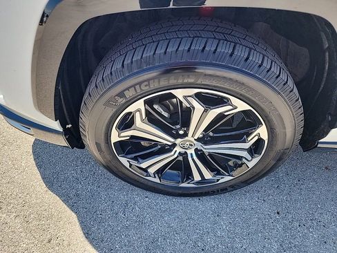 Used 2021 Toyota RAV4 XSE image 5