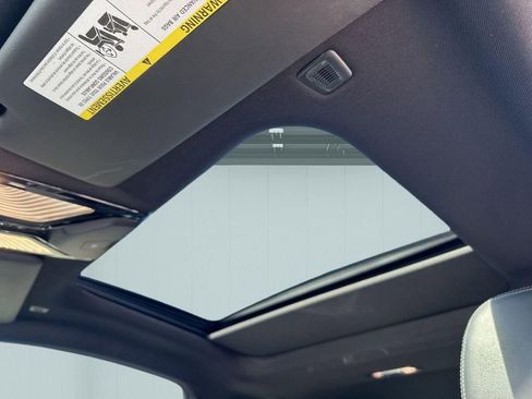 Used 2023 BMW M440i Coupe w/ Premium Package image 17