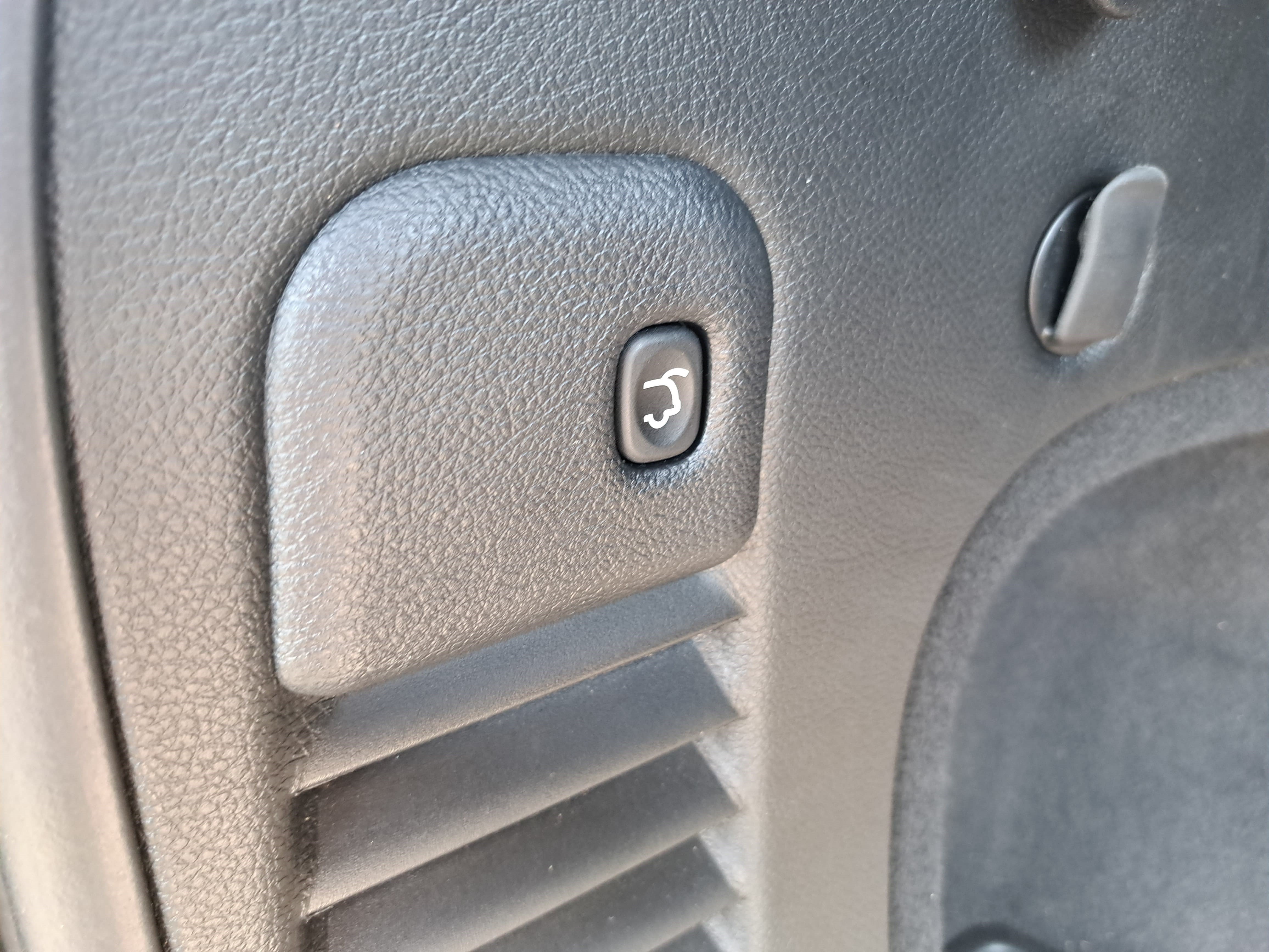 Used 2021 Jeep Grand Cherokee Limited RWD image 13