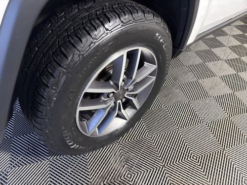 Used 2021 Jeep Grand Cherokee Limited image 7