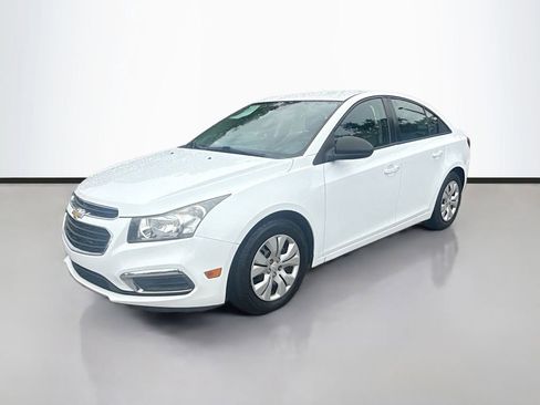 Used 2015 Chevrolet Cruze LS image 4