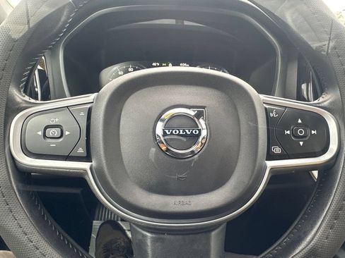 Used 2020 Volvo XC60 T6 Momentum AWD/4WD image 23